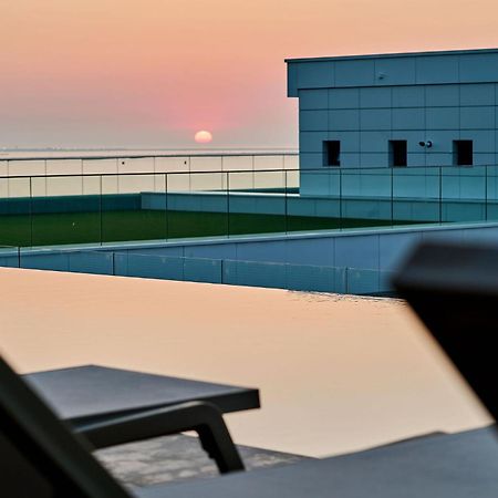 Aqua Vista Infinity Resort & Spa - Studio Lux - Piscina Infinity, Jacuzzi, Sauna, Gym - Privat Năvodari المظهر الخارجي الصورة