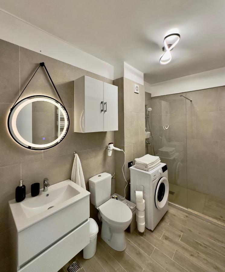 Aqua Vista Infinity Resort & Spa - Studio Lux - Piscina Infinity, Jacuzzi, Sauna, Gym - Privat Năvodari المظهر الخارجي الصورة