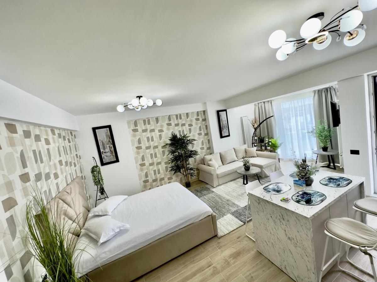 Aqua Vista Infinity Resort & Spa - Studio Lux - Piscina Infinity, Jacuzzi, Sauna, Gym - Privat Năvodari المظهر الخارجي الصورة