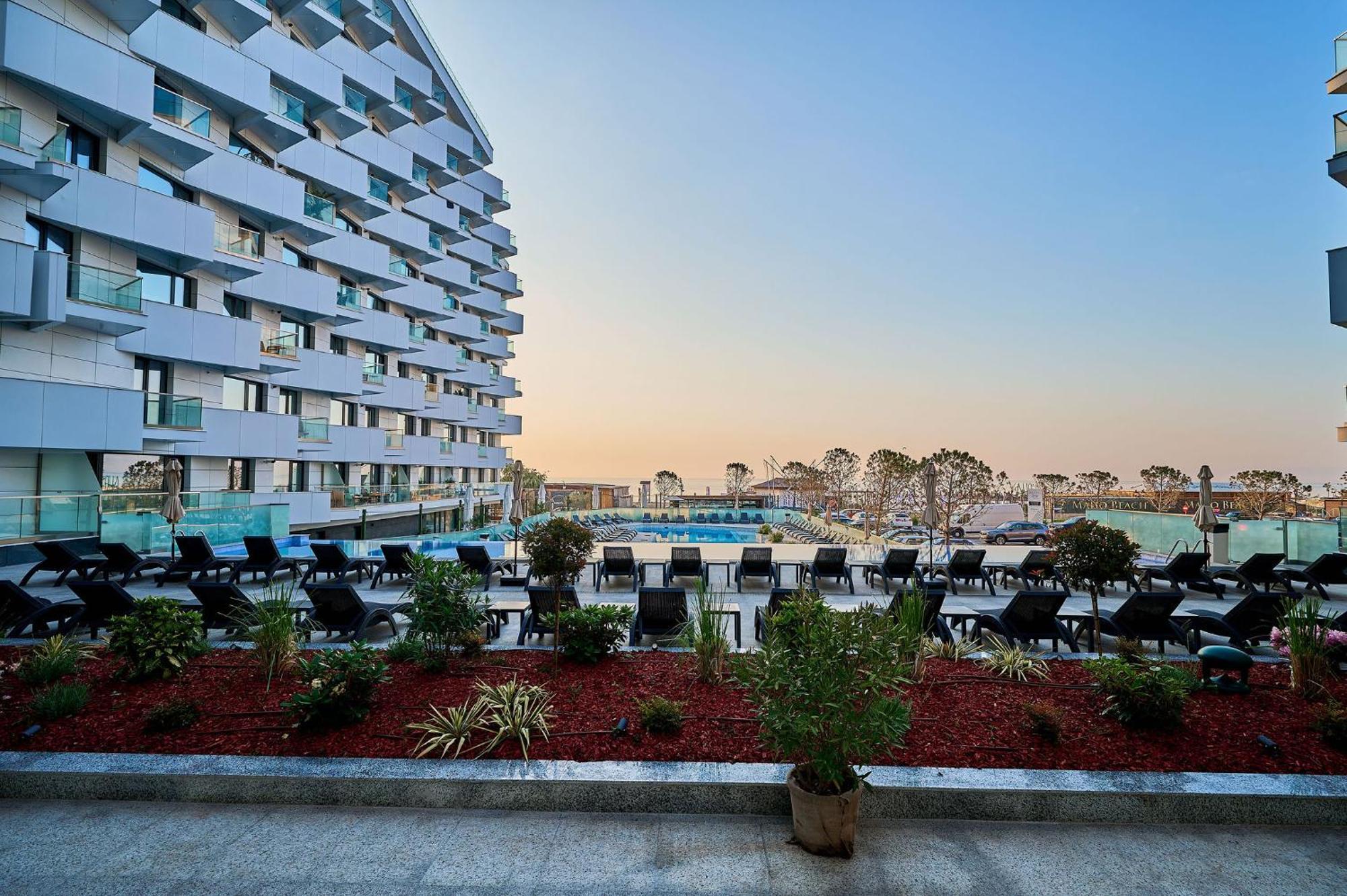 Aqua Vista Infinity Resort & Spa - Studio Lux - Piscina Infinity, Jacuzzi, Sauna, Gym - Privat Năvodari المظهر الخارجي الصورة